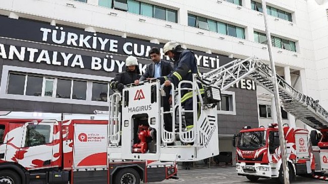 Antalya Büyükşehir Belediyesi’nde acil durum tatbikatı yapıldı