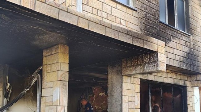 Aydın Büyükşehir Belediyesi İtfaiyesi’nden Güzelçamlı’daki yangına müdahale