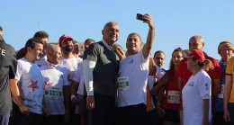 Bakan Ersoy, Troya Kültür Yolu Festivali kapsamında Gelibolu Maratonu’na katıldı