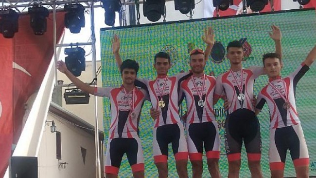 Brisaspor, Balıkesir Sındırgı Mtb Cup Dağ Bisikleti müsabakasından 5 ödülle döndü
