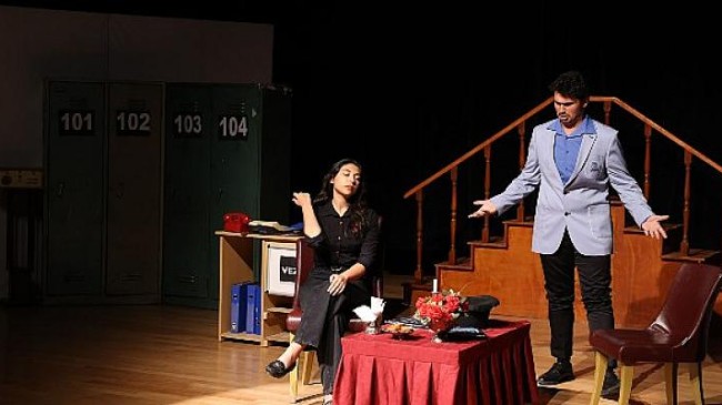 Genç Tiyatro Atölyesi Öğrencileri ‘Psiko-Drama’ İle Sahne Aldı