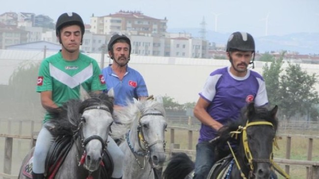Gölcük Belediyesi Rahvan Atı Bursa Zafer Koşusunda İkinci Oldu