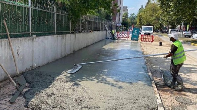 İzmit Atatürk Bulvarı’nda asfalt serimine başlandı