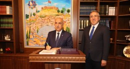 Tarım Bakanı Vahit Kirişçi Nevşehir Belediyesini Ziyaret Etti