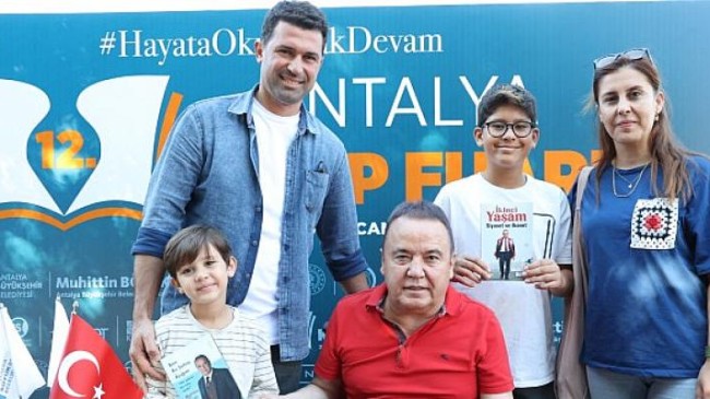 12. Antalya Kitap Fuarı üç günde binlerce ziyaretçi ağırladı
