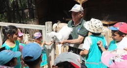Antalya Büyükşehir Belediyesi Hayvanat Bahçesi’ne yoğun ilgi