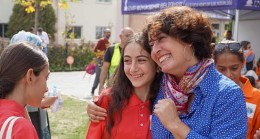 Kadın Dostu Kent İzmir’de kız çocuklarına coşkulu kutlama