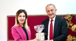 Didim Belediye Başkanı Ahmet Deniz Atabay’dan Öğretmenlere Hediye