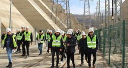 Geleceğin mühendisleri, Türkiye’nin ilk hibrit enerji santralini ziyaret etti
