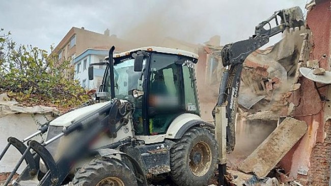 Malkara Belediyesi Tarafından Metruk Binaların Yıkımı Gerçekleştirildi