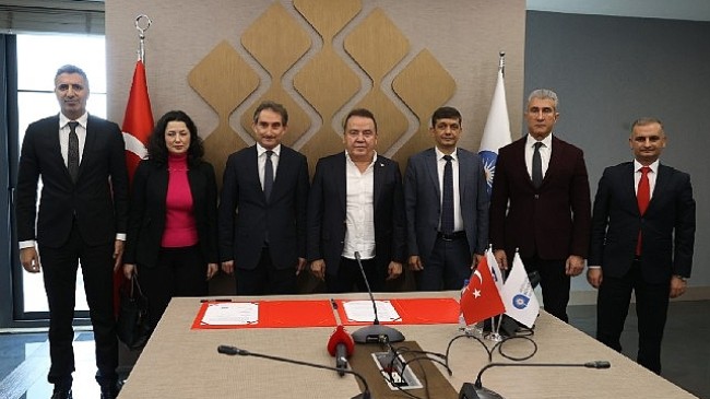 Antalya Büyükşehir Belediyesi'nden çalışanlara 30 bin TL promosyon