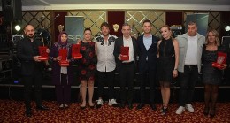 Sir Giyim, 2022'deki başarısını Sakiler grubuyla kutladı