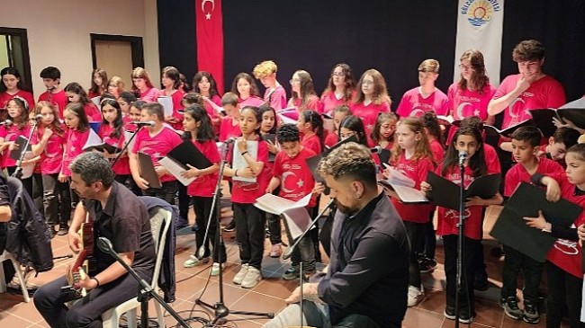 Gölcük Belediyesi Çocuk Korosu'ndan Muhteşem Konser