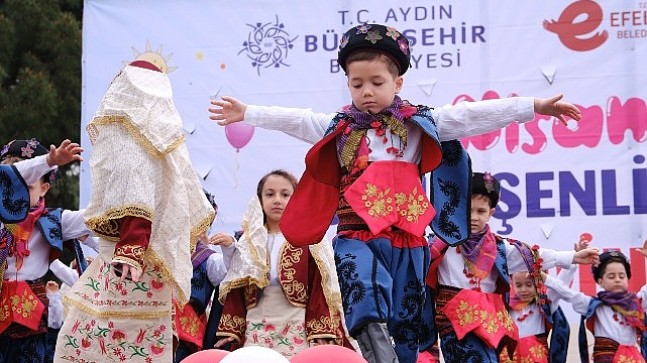 Aydın Büyükşehir Belediyesi'nin çocuk gelişim merkezlerinde, Türkiye Büyük Millet Meclisi'nin kuruluşunun 104. yıl dönümü ve Ulusal Egemenlik ve Çocuk Bayramı coşkuyla kutlandı