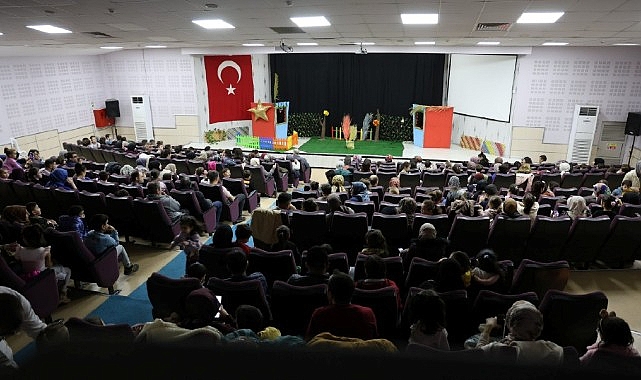 'Meraklı Civciv' Kartepe'de Sahne Aldı